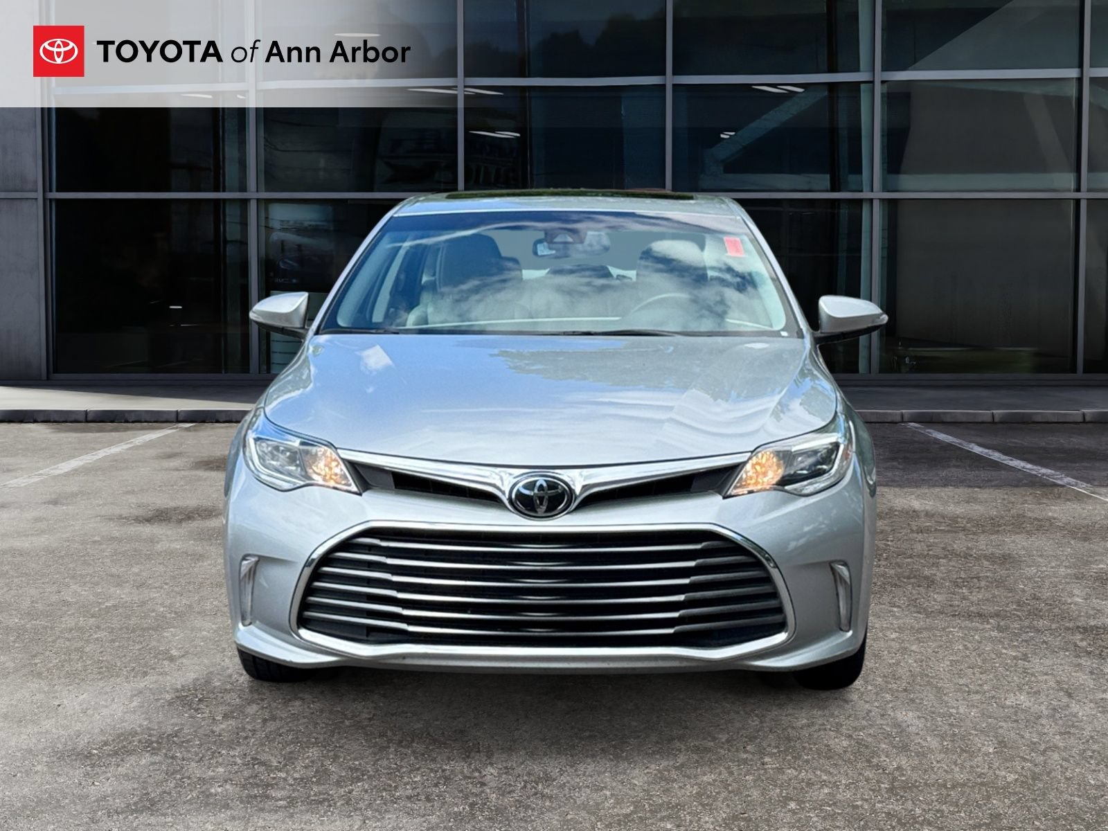 Used 2018 Toyota Avalon XLE Premium w/ Carpet Mat Package FWD image 13