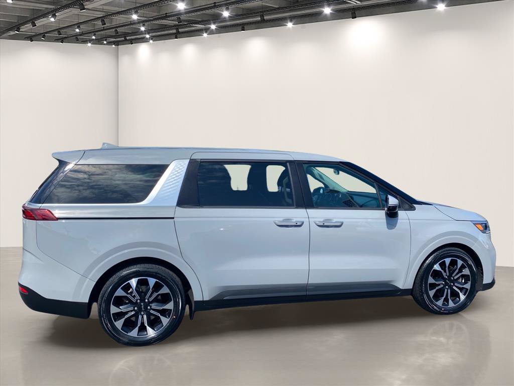 Certified 2022 Kia Carnival EX FWD image 9