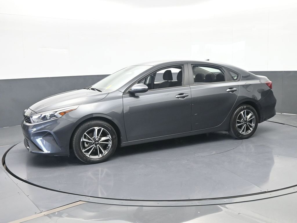 Used 2023 Kia Forte LXS FWD video 2