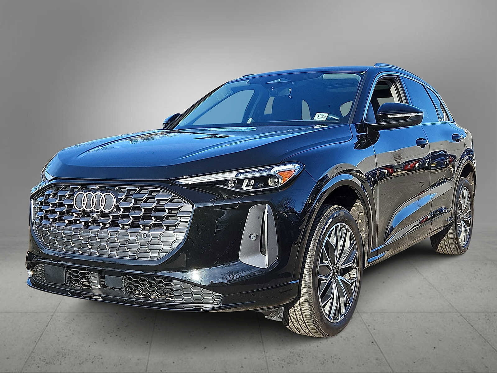 Certified 2025 Audi Q5 Premium Plus w/ Premium Plus image 1