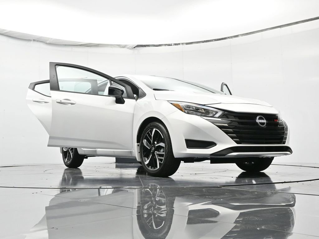 New 2025 Nissan Versa SR w/ Trunk Package FWD image 52