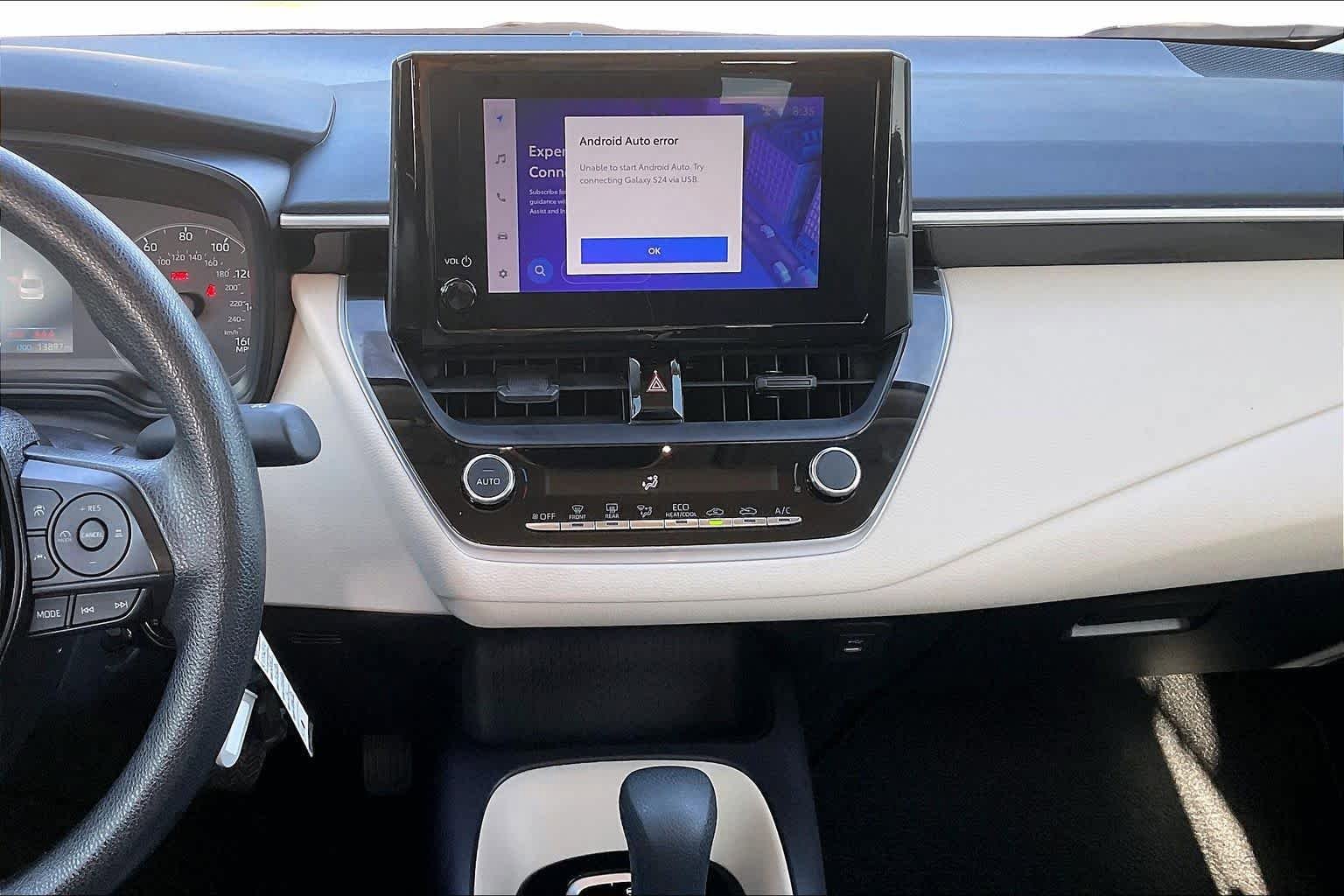 Used 2025 Toyota Corolla LE FWD image 7