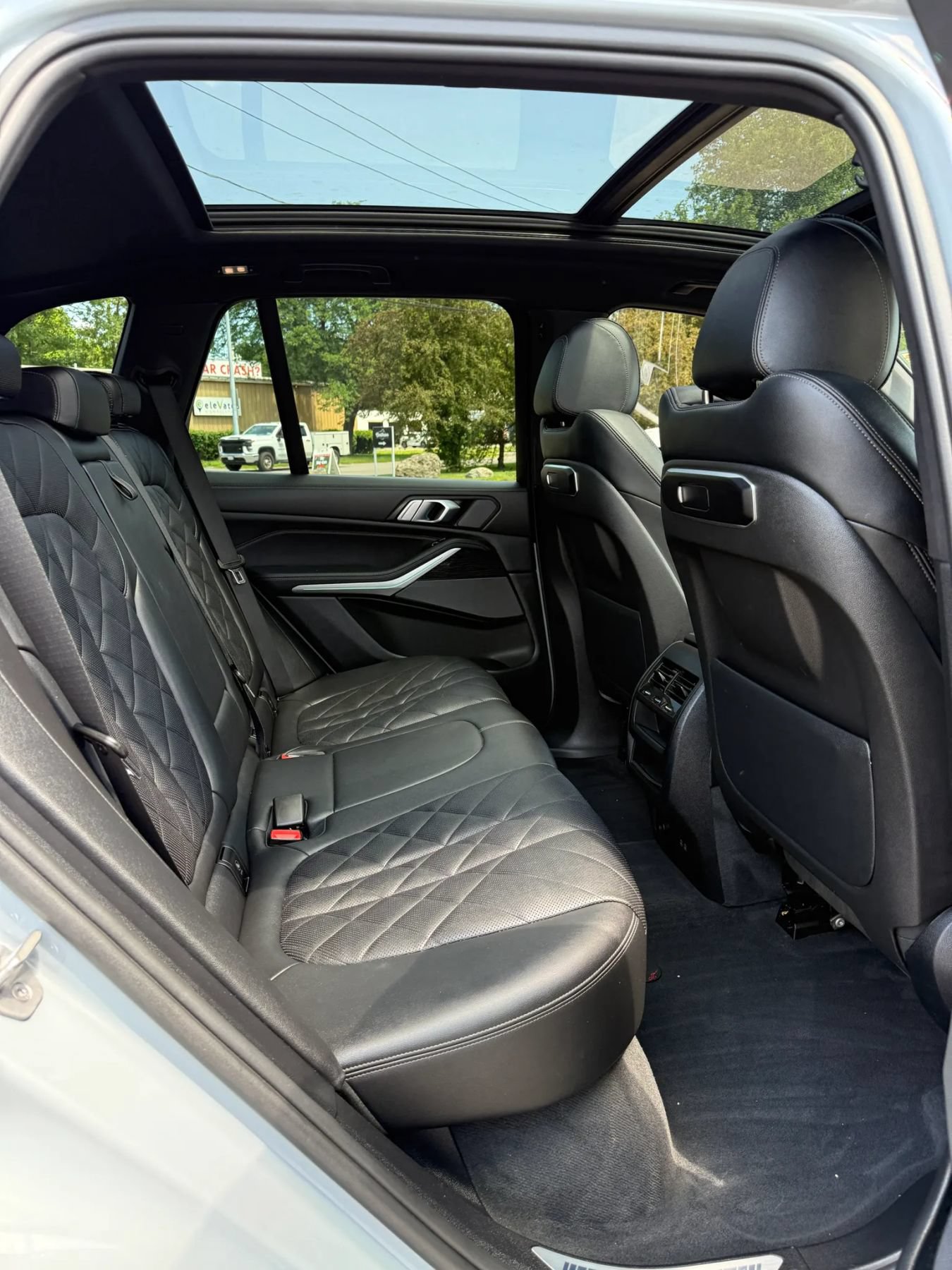 Used 2024 BMW X5 xDrive40i w/ M Sport Package AWD/4WD image 22