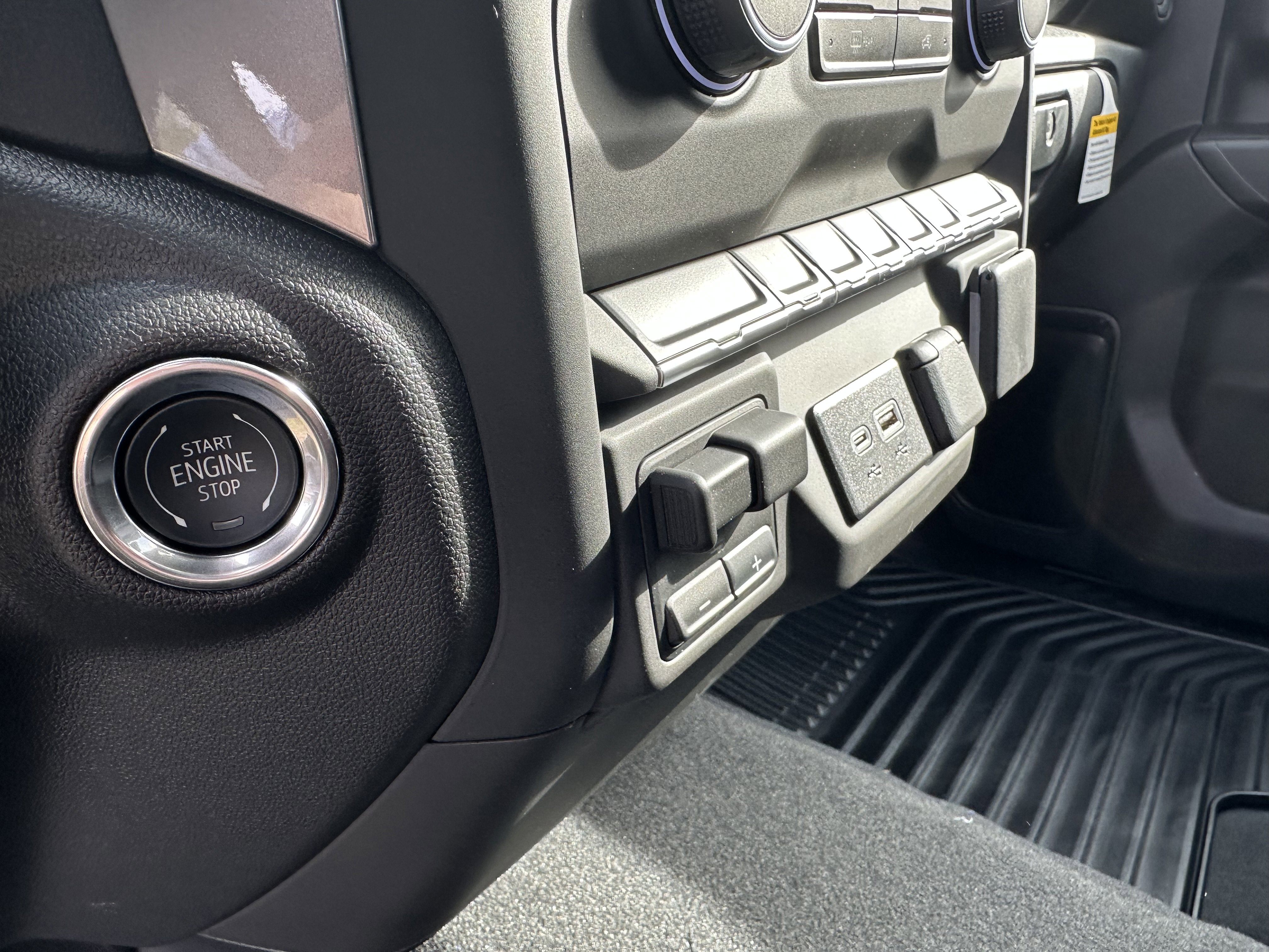 New 2026 Chevrolet Silverado 2500 Custom w/ Custom Convenience Package image 10