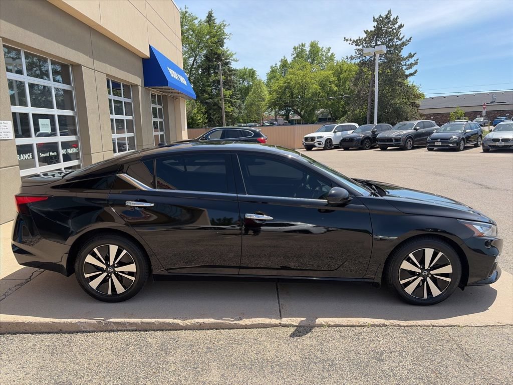 Used 2020 Nissan Altima 2.5 SL FWD image 9