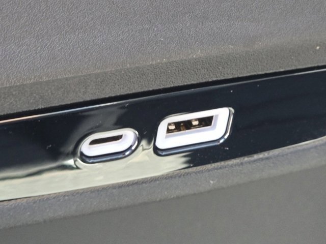 New 2026 Chrysler Pacifica Select image 17