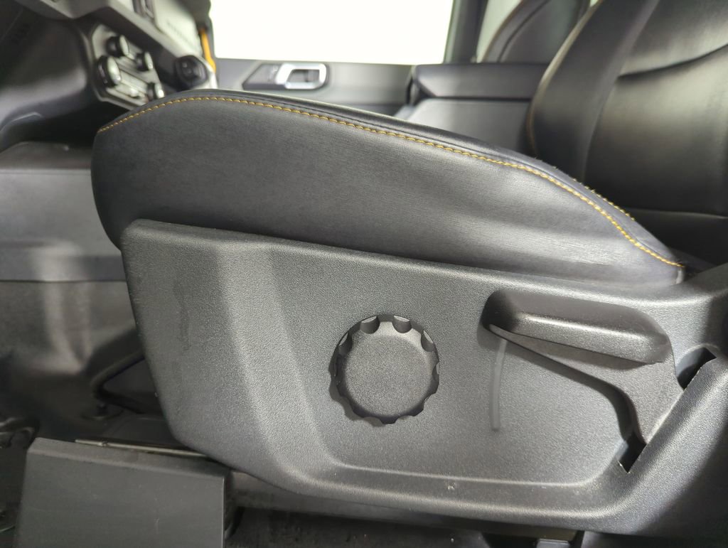 Used 2021 Ford Bronco Badlands image 25