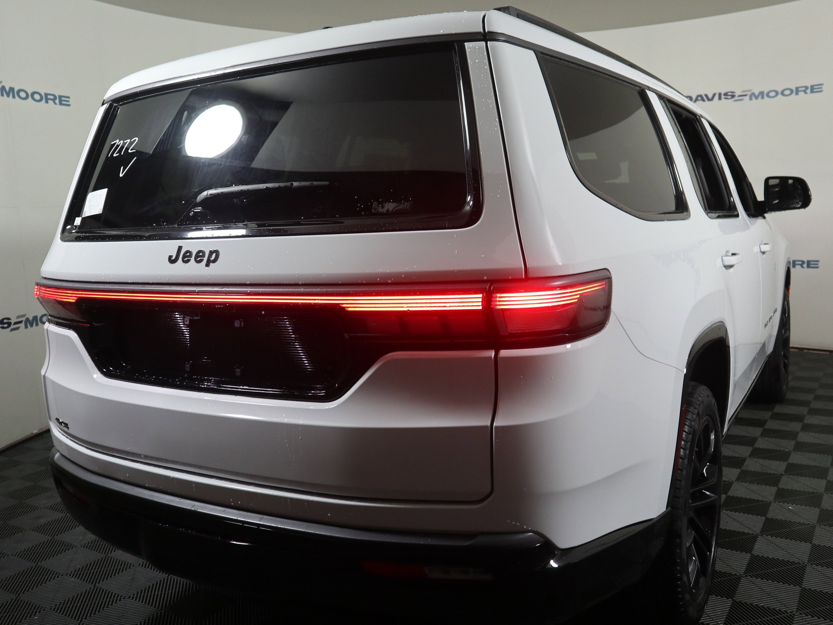 New 2026 Jeep Grand Wagoneer Summit image 6