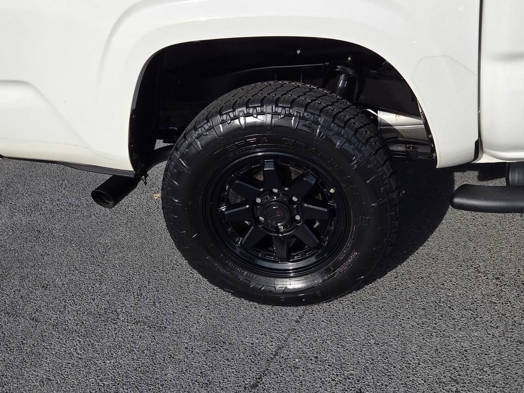 Certified 2023 Toyota Tacoma SR AWD/4WD image 12