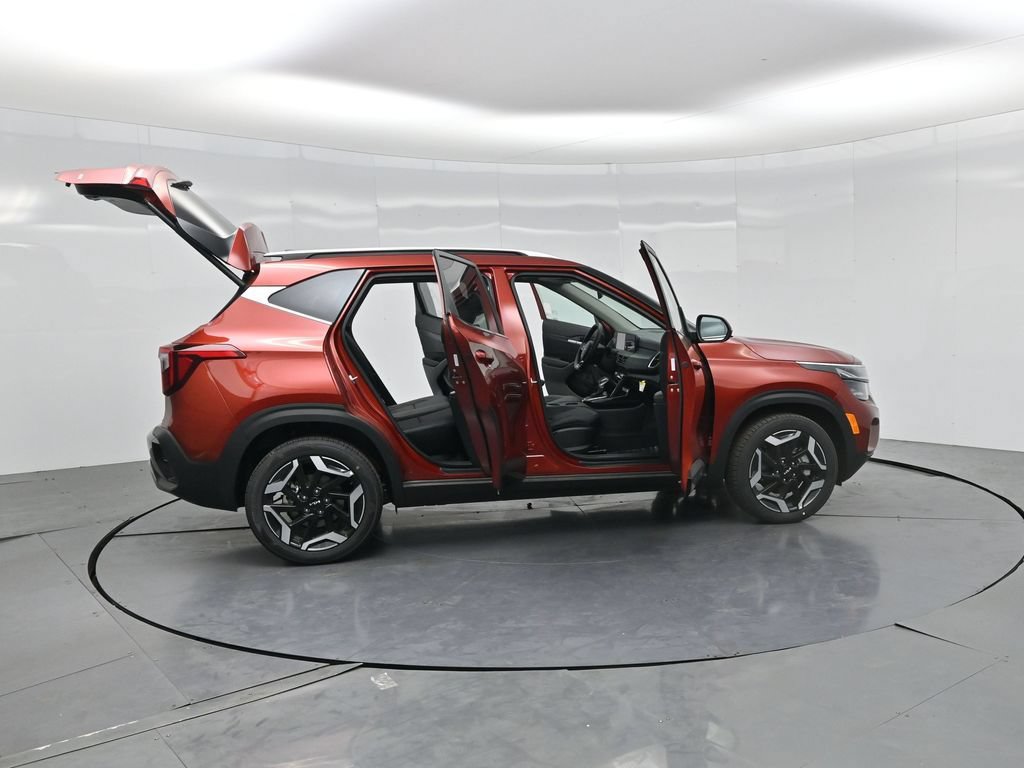 New 2026 Kia Seltos SX w/ SX Sunroof Package AWD/4WD image 3