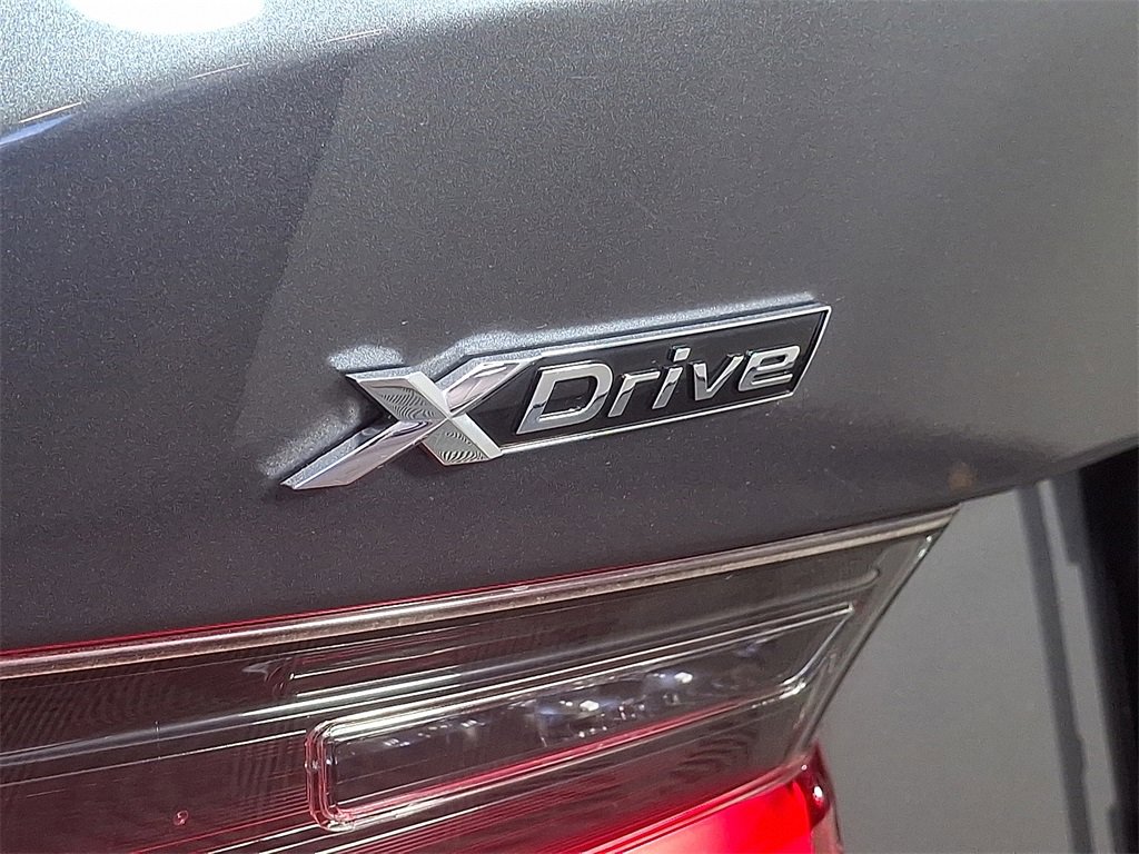 Used 2020 BMW 330i xDrive Sedan w/ Convenience Package image 31