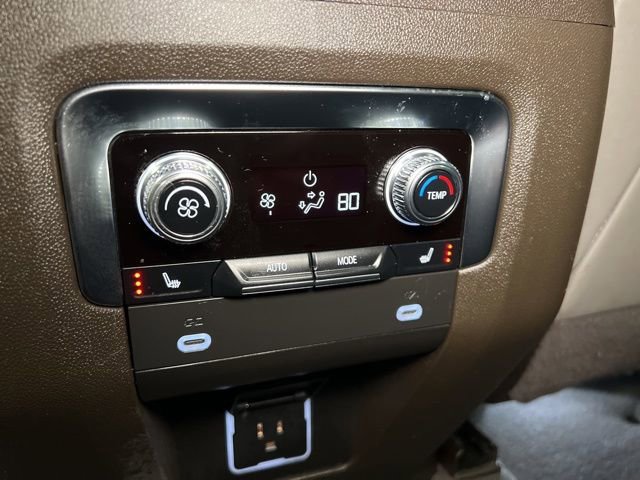 Used 2023 GMC Yukon XL SLT w/ SLT Luxury Package image 57