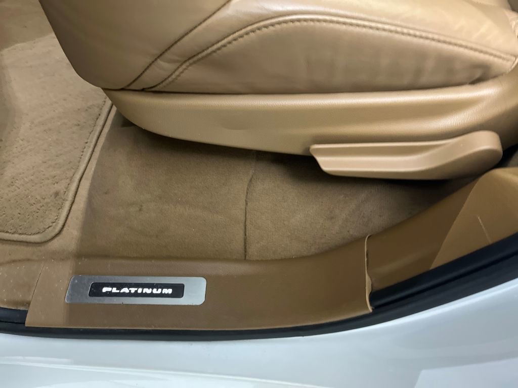 Used 2017 Cadillac Escalade Platinum image 59