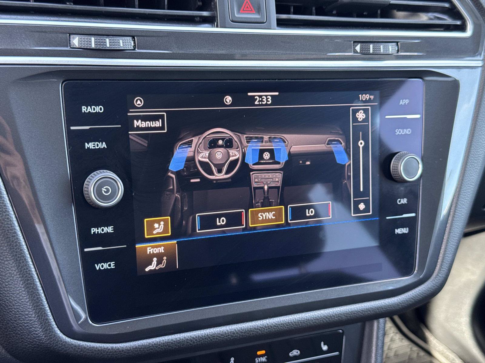 Certified 2023 Volkswagen Tiguan SE FWD image 14