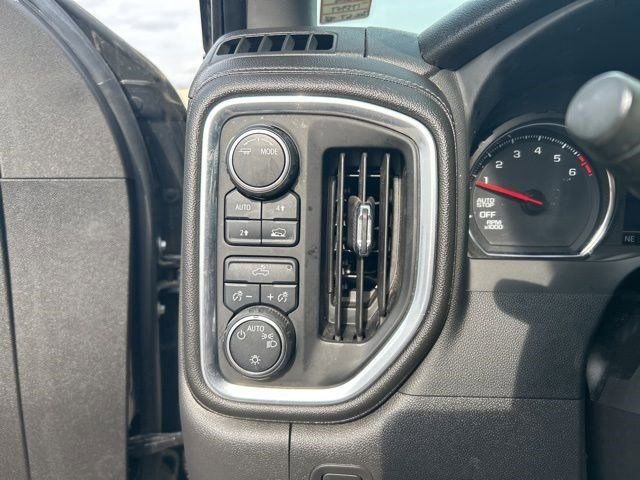 Used 2022 Chevrolet Silverado 1500 LT AWD/4WD image 19