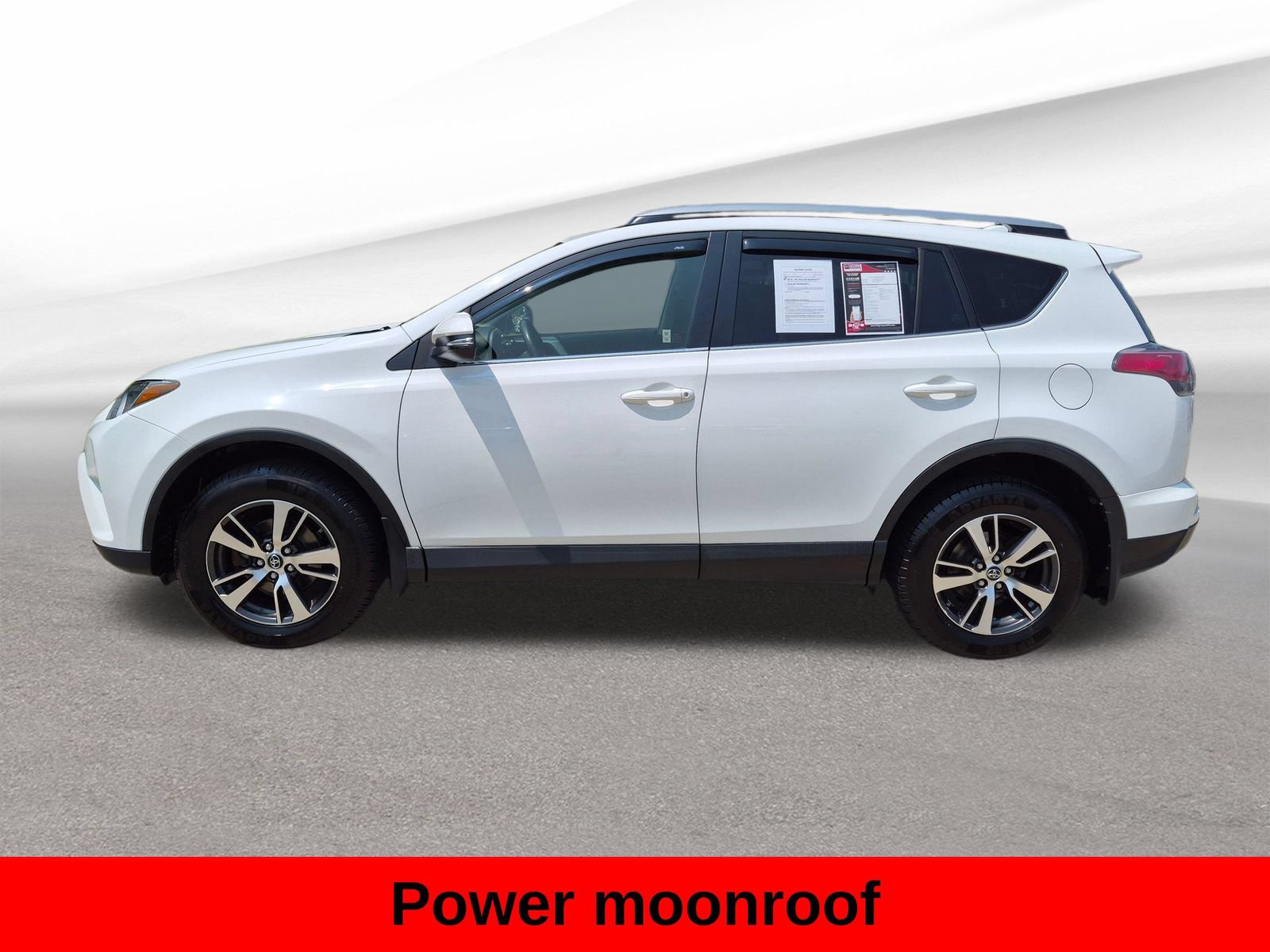Used 2017 Toyota RAV4 XLE AWD/4WD image 10