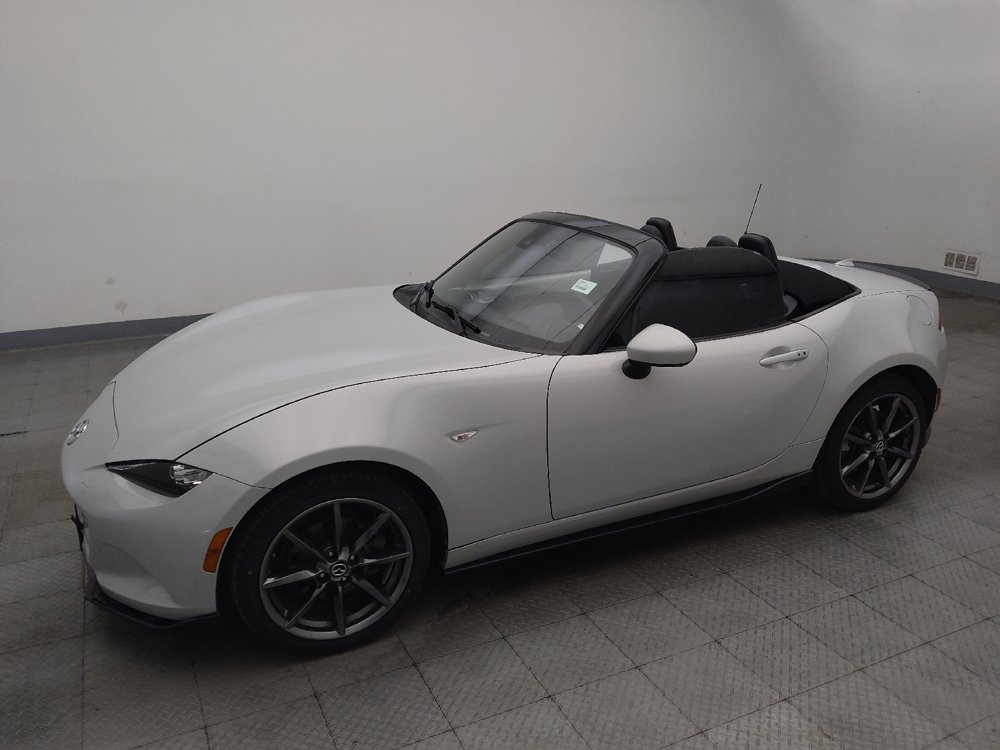 Used 2019 MAZDA MX-5 Miata Grand Touring w/ Appearance Package RWD image 2
