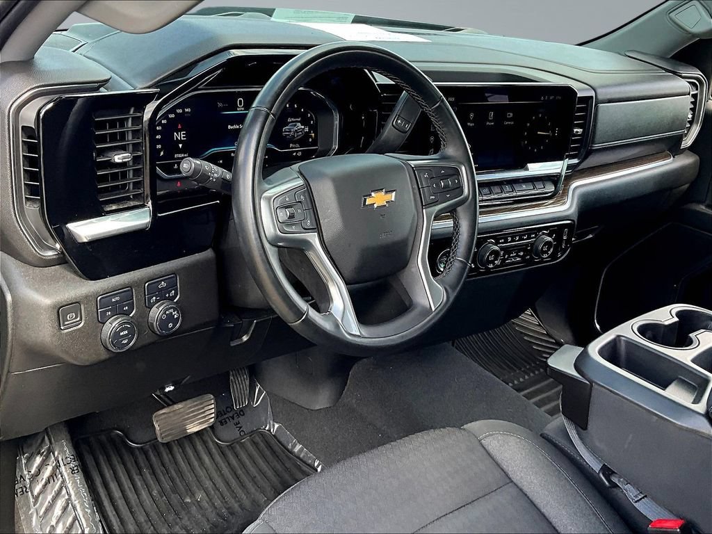 Used 2023 Chevrolet Silverado 1500 LT AWD/4WD image 20