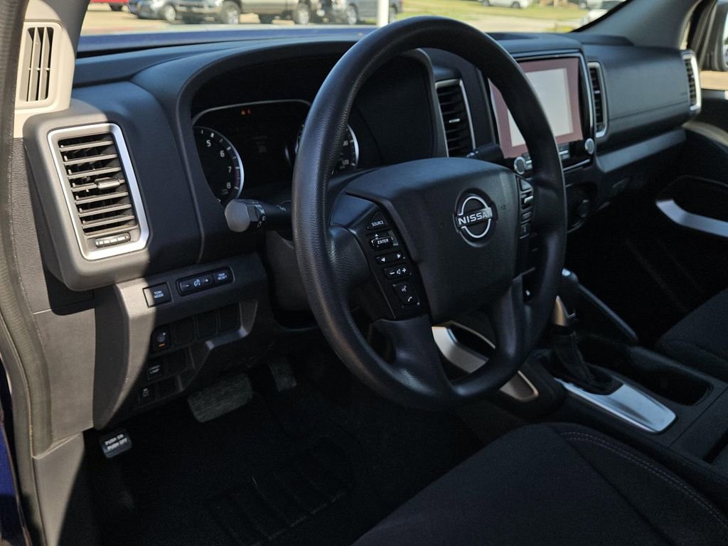 Used 2022 Nissan Frontier SV w/ Technology Package image 24