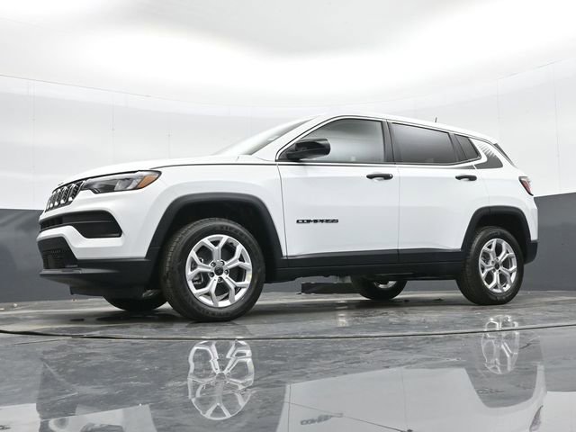 Used 2025 Jeep Compass Sport w/ Mopar Graphics Package AWD/4WD image 42