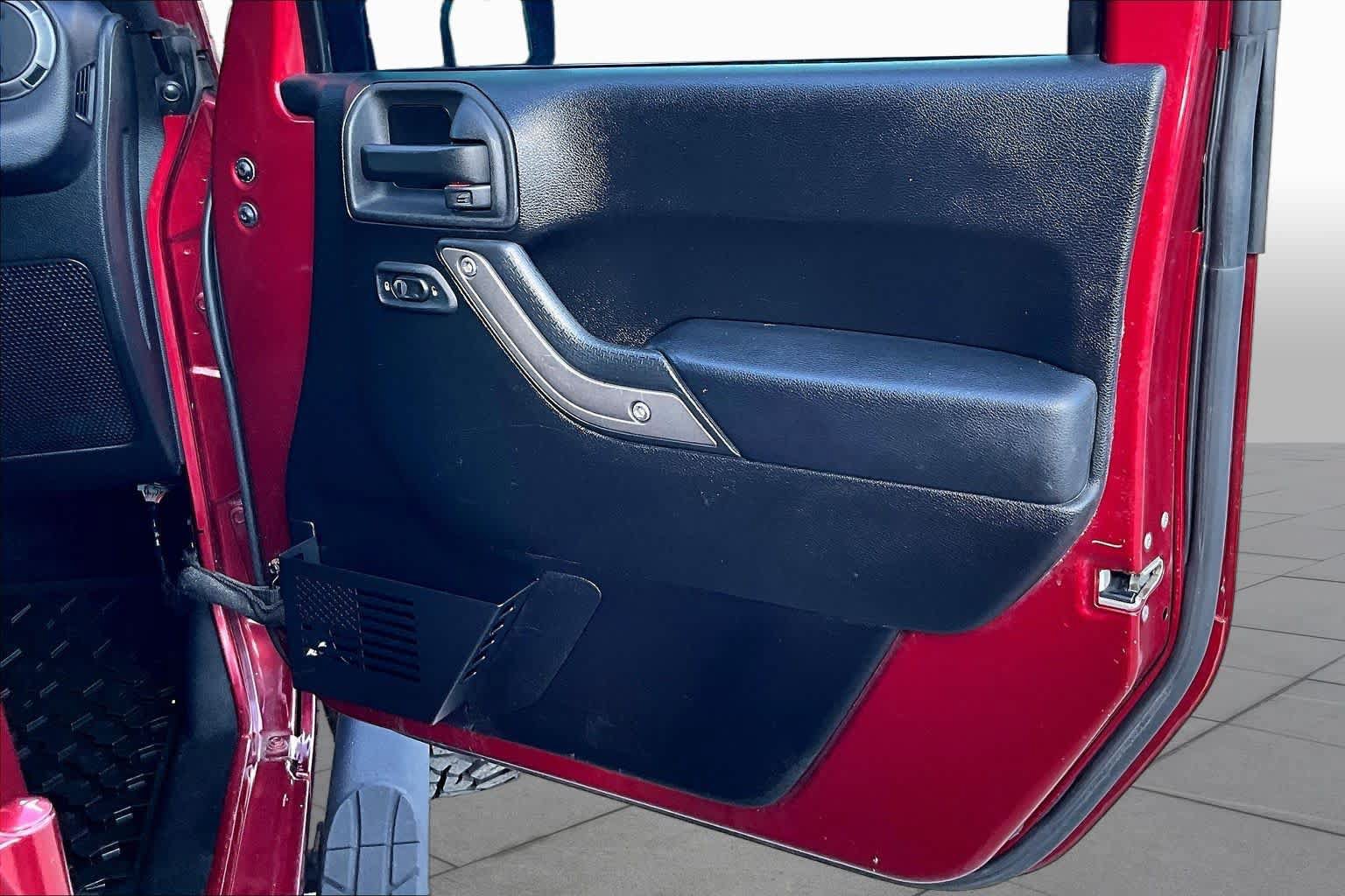 Used 2013 Jeep Wrangler Unlimited Sport AWD/4WD image 23