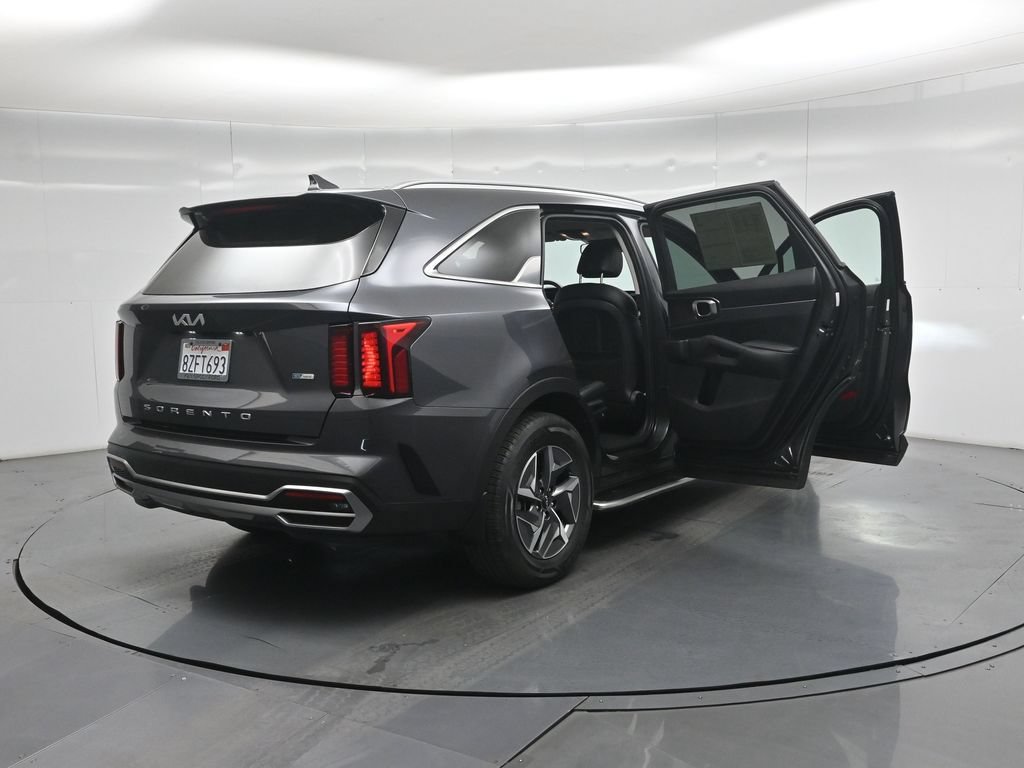 Used 2022 Kia Sorento EX FWD image 5