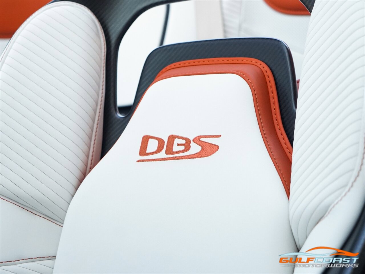 Used 2023 Aston Martin DBS Superleggera Volante RWD image 39
