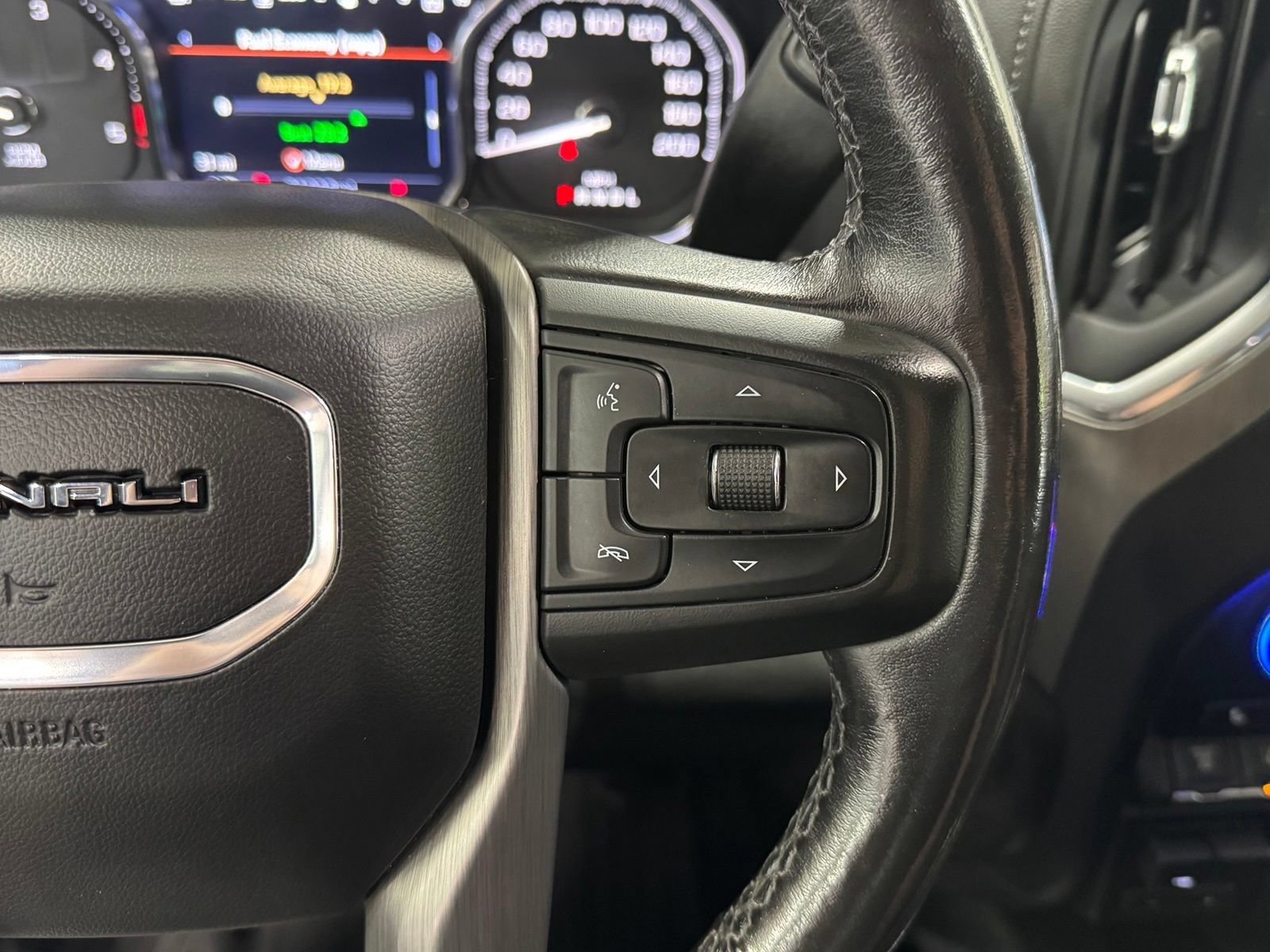 Used 2022 GMC Sierra 2500 Denali w/ Denali Ultimate Package AWD/4WD image 22