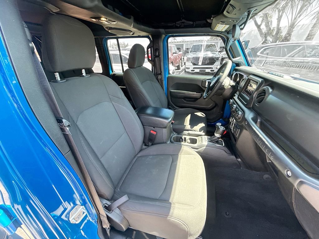 Used 2023 Jeep Wrangler Unlimited w/ Cold Weather Group image 33
