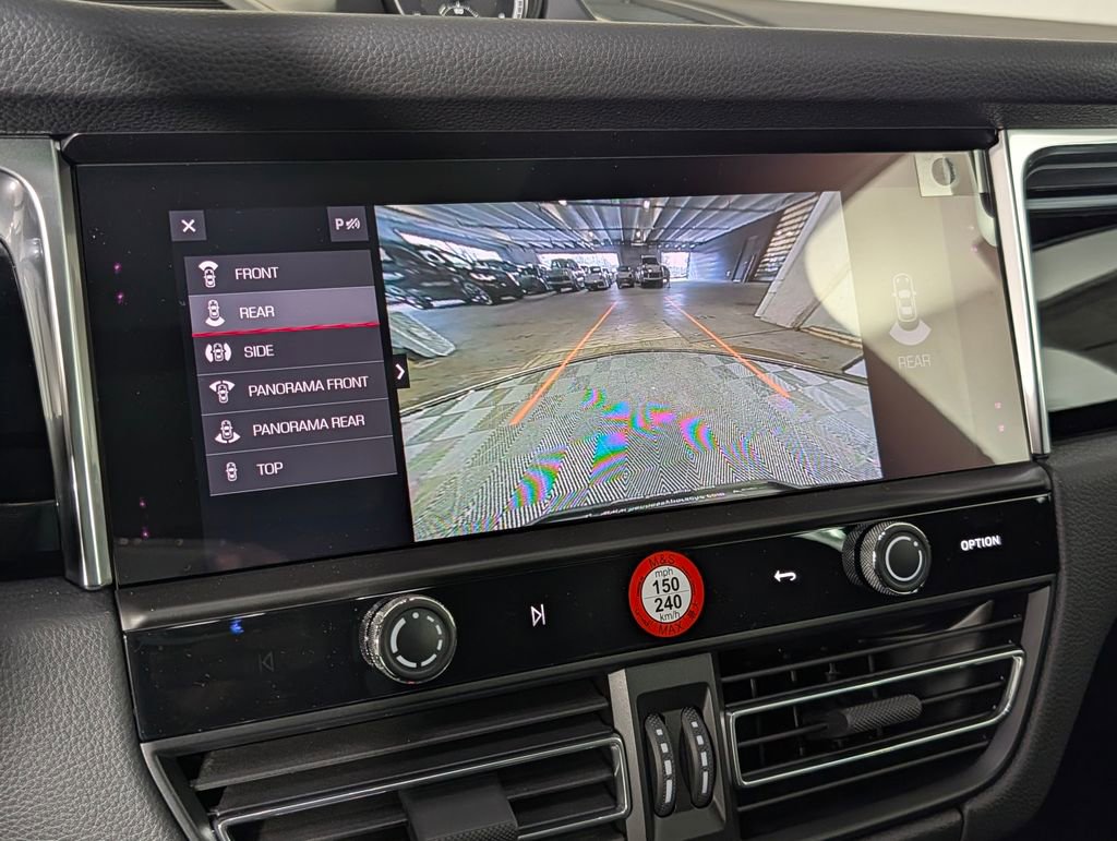 New 2026 Porsche Macan image 33