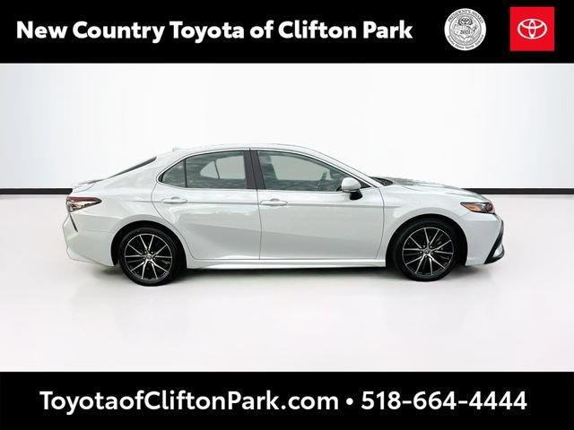 Certified 2024 Toyota Camry SE w/ Cold Weather Package AWD/4WD image 8