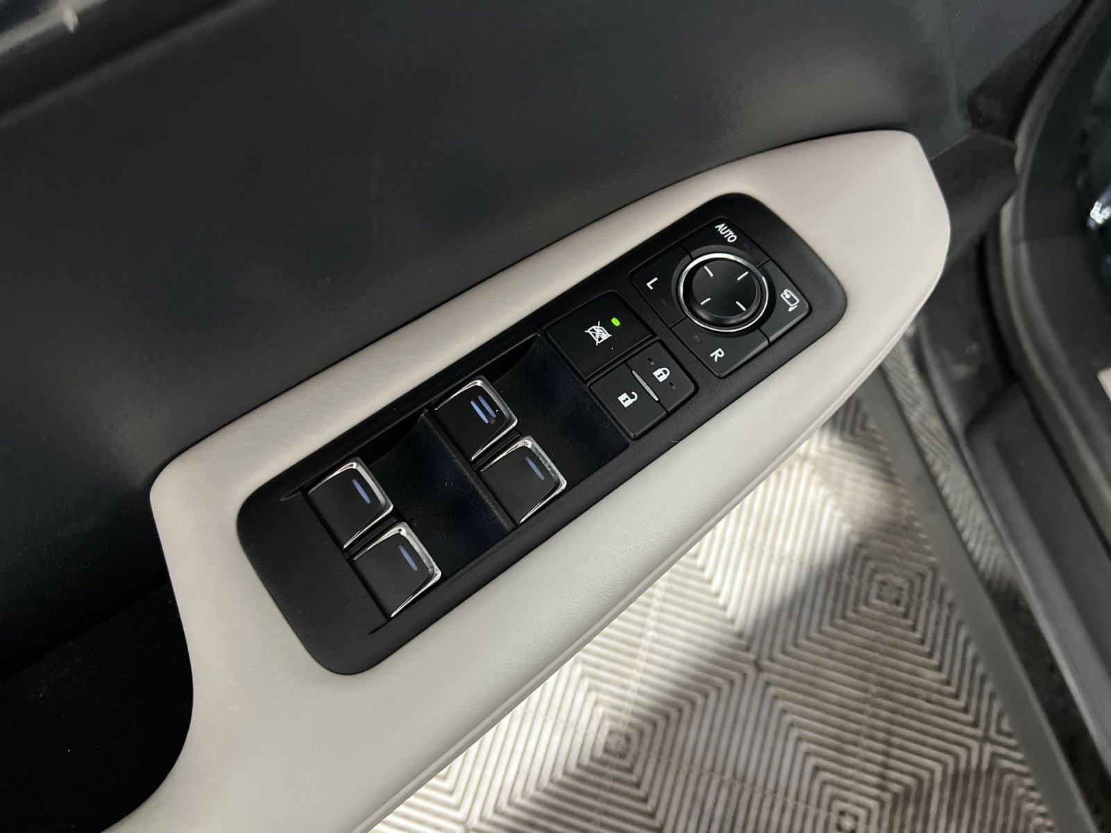 Used 2020 Lexus RX 350 AWD w/ Premium Package image 5