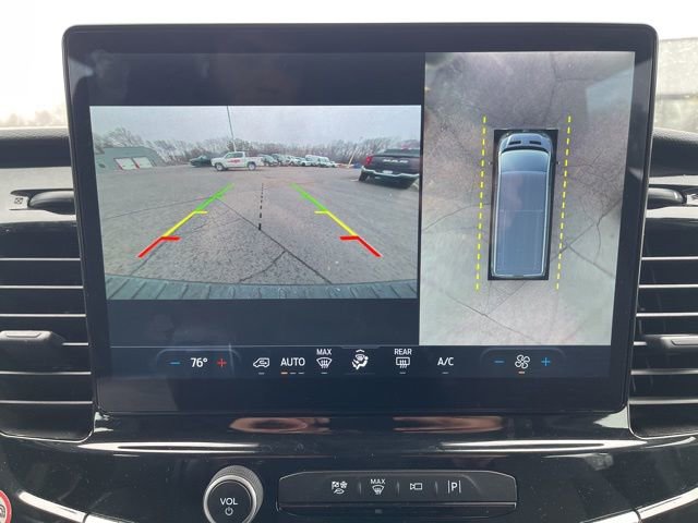 Used 2023 Ford Transit 350 XLT image 18