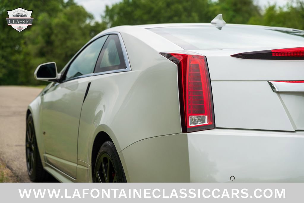 Used 2015 Cadillac CTS V RWD image 32