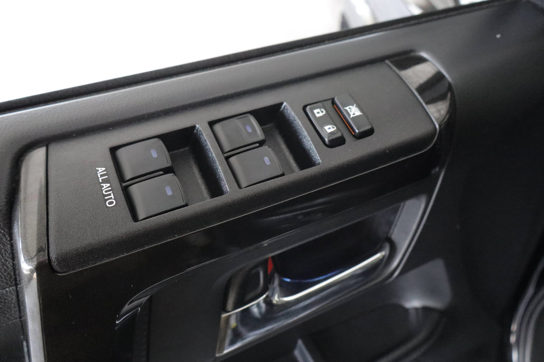 Used 2021 Toyota 4Runner Nightshade image 12