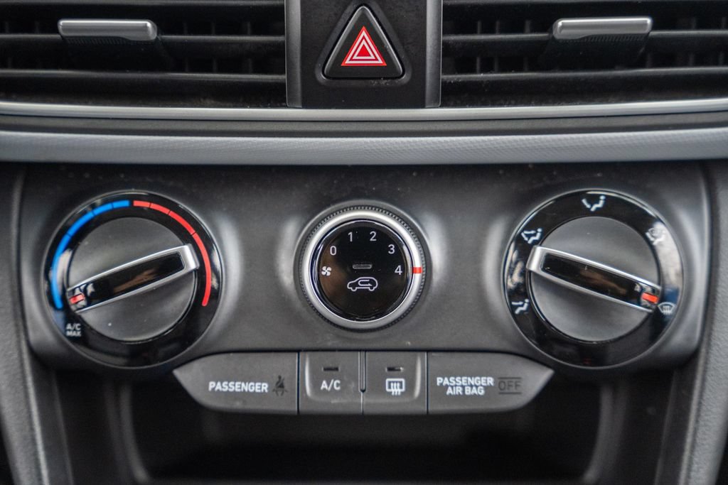 Used 2021 Hyundai Kona SEL Plus FWD image 24
