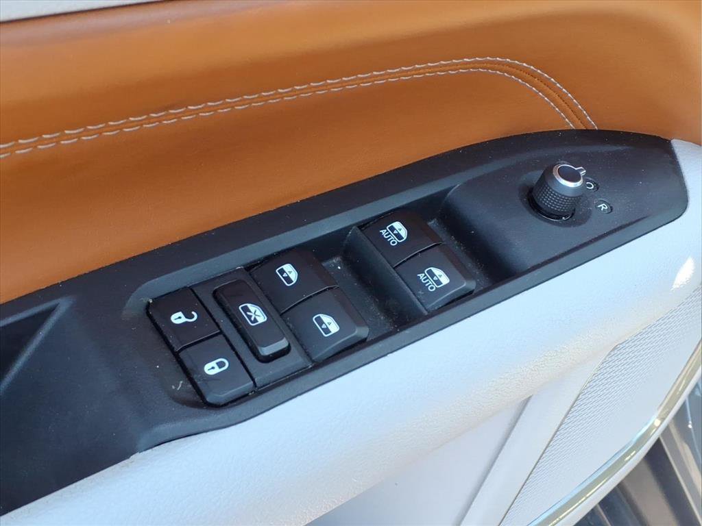 Used 2023 Jeep Compass Limited AWD/4WD image 17