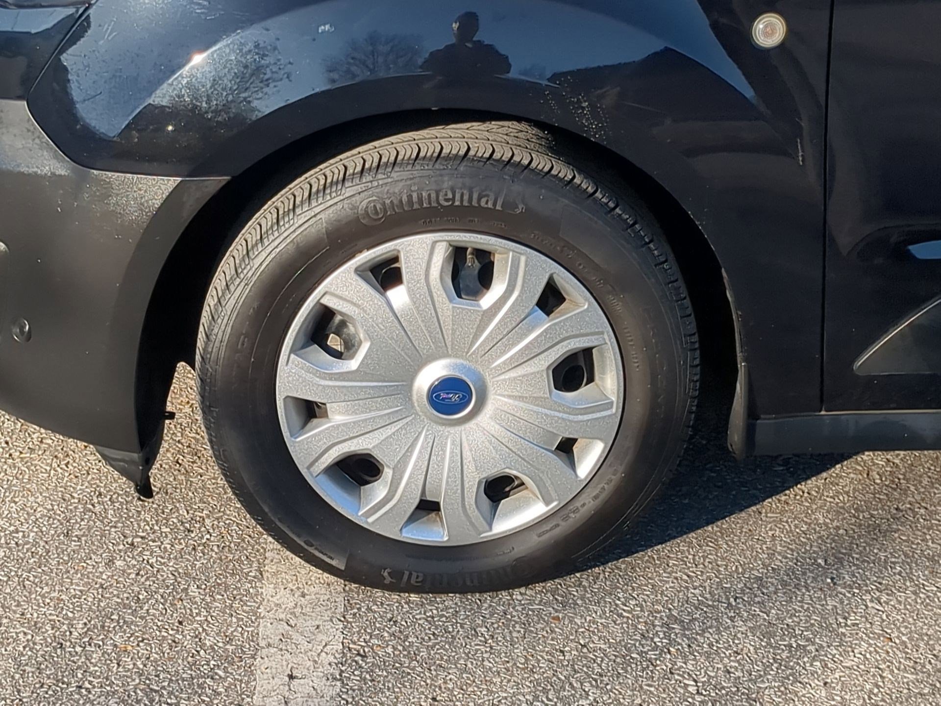 Used 2023 Ford Transit Connect XL image 11