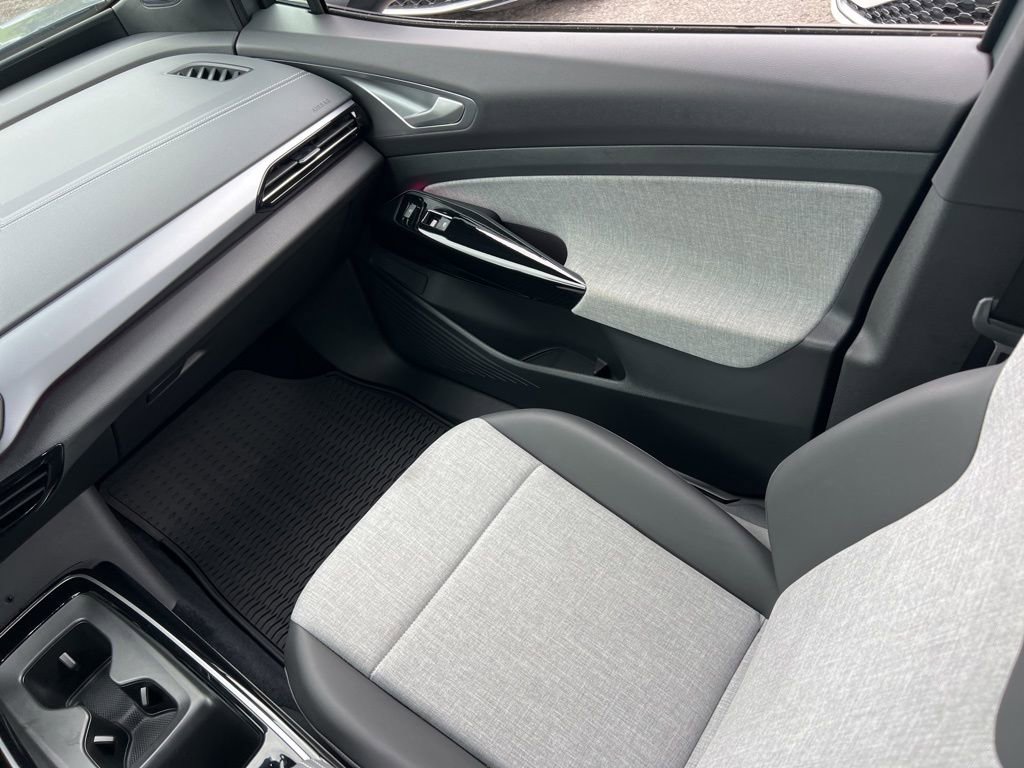 Used 2025 Volkswagen ID.4 Pro image 26