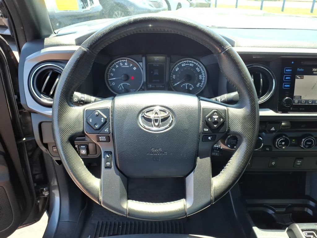 Used 2017 Toyota Tacoma TRD Sport w/ Tow Package (A/T) AWD/4WD image 21