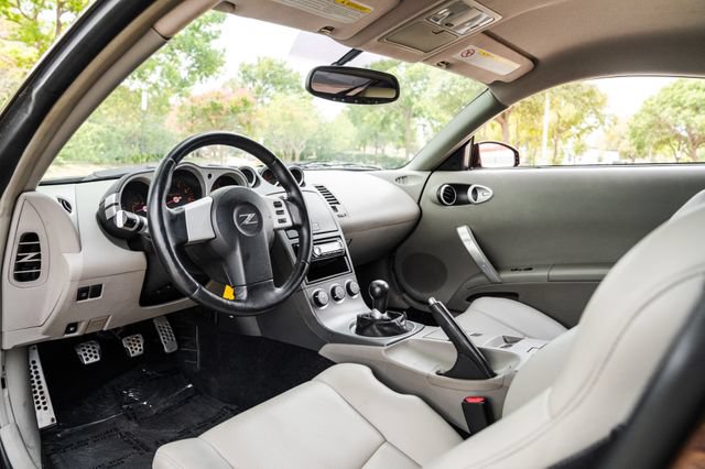 Used 2003 Nissan 350Z Touring RWD image 2