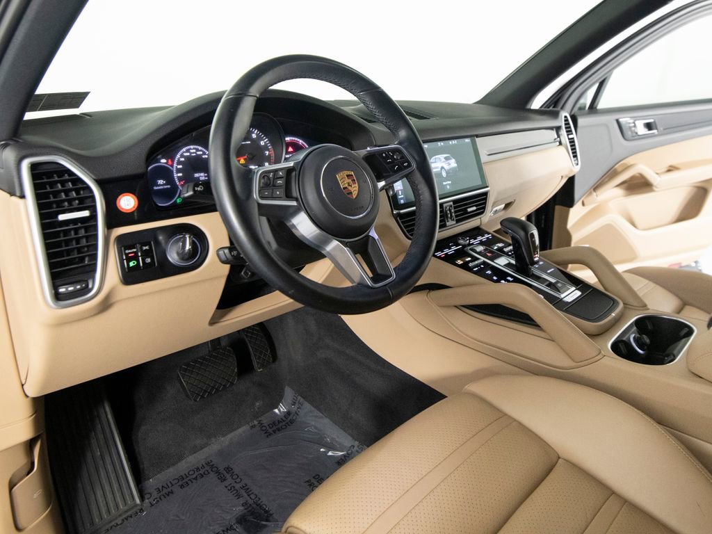 Certified 2020 Porsche Cayenne AWD/4WD image 4