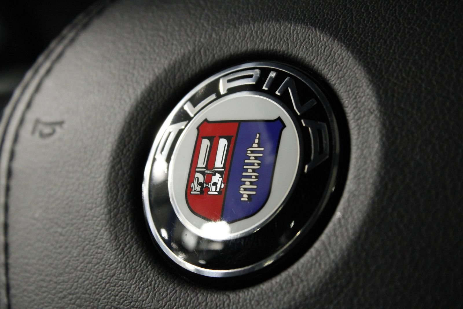 Used 2024 BMW ALPINA XB7 AWD/4WD image 46