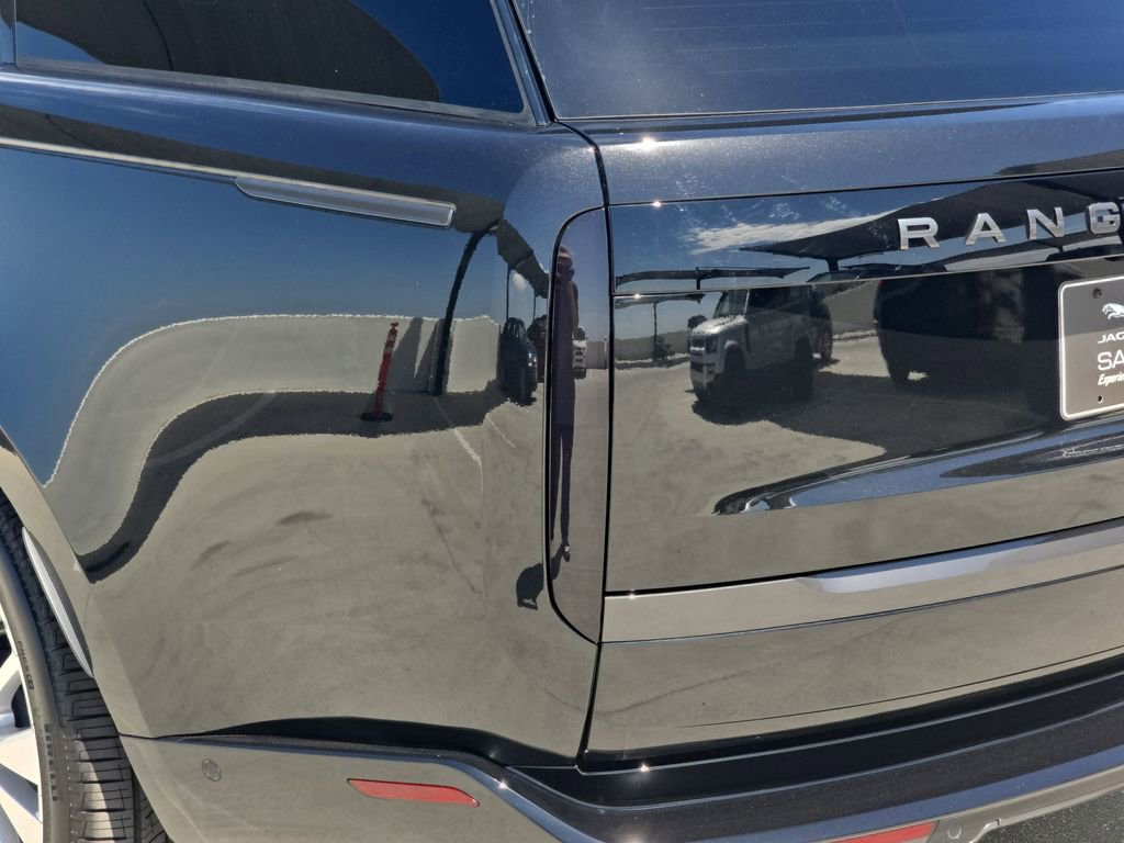 New 2026 Land Rover Range Rover SE AWD/4WD image 36