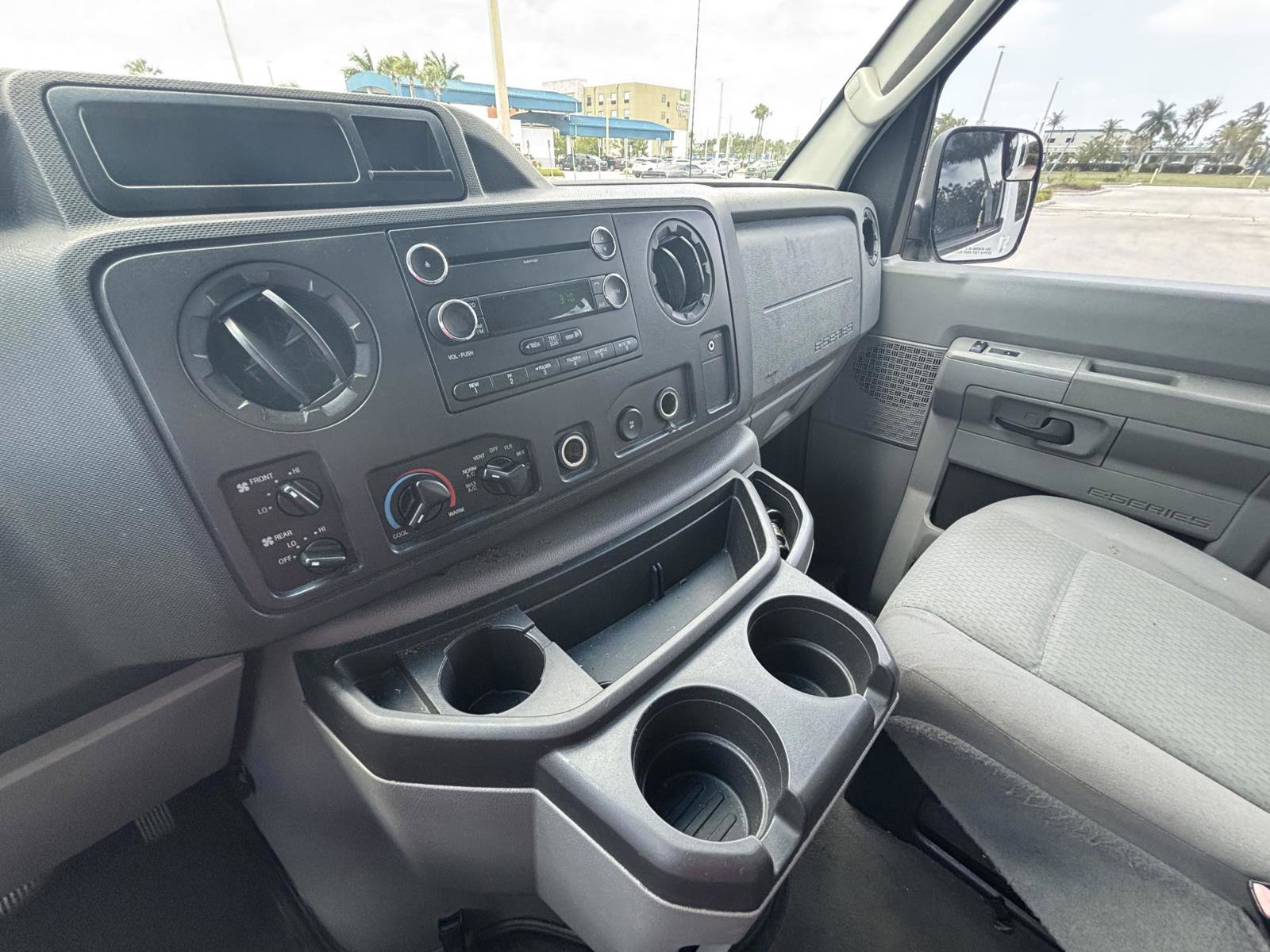 Used 2010 Ford E-350 and Econoline 350 XL image 11