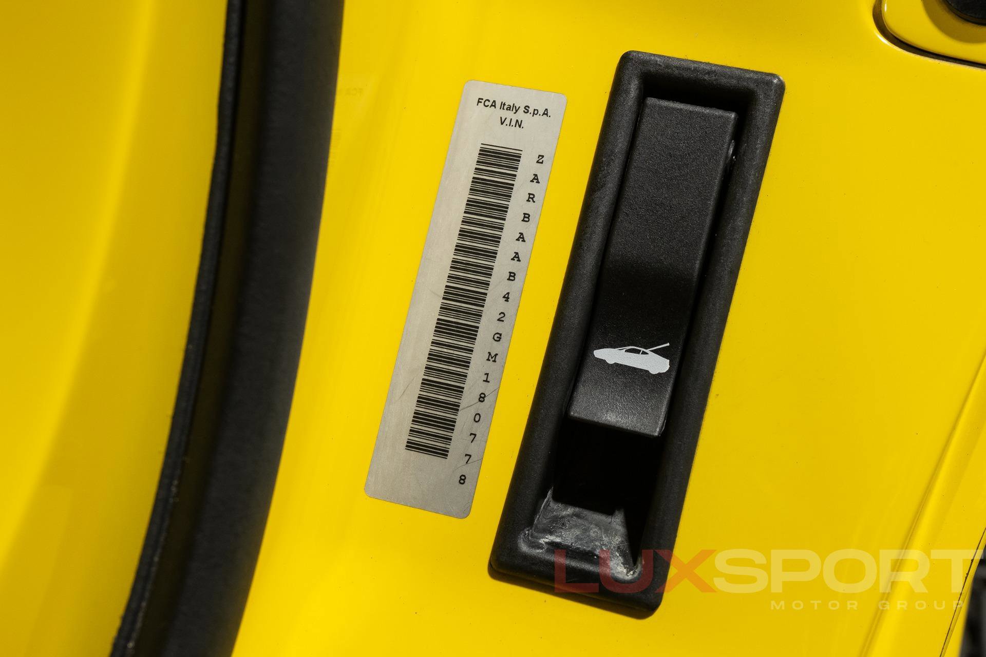 Used 2016 Alfa Romeo 4C Spider RWD image 20