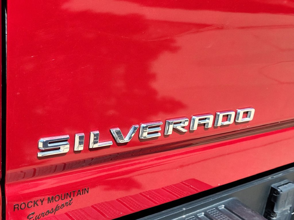 Used 2021 Chevrolet Silverado 2500 LTZ w/ LTZ Convenience Package AWD/4WD image 18