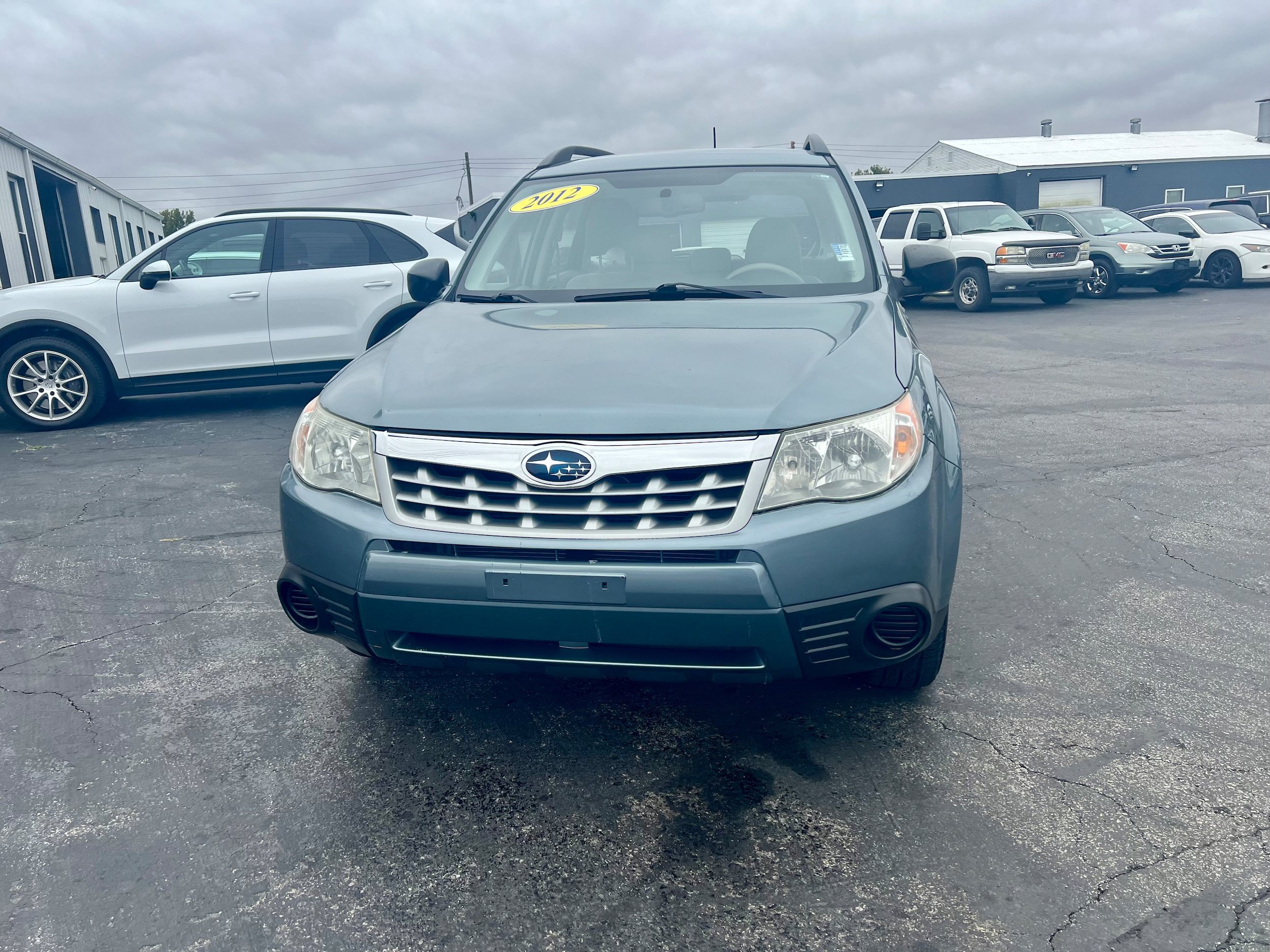 Used 2012 Subaru Forester 2.5X w/ Popular Pkg 3 AWD/4WD image 2