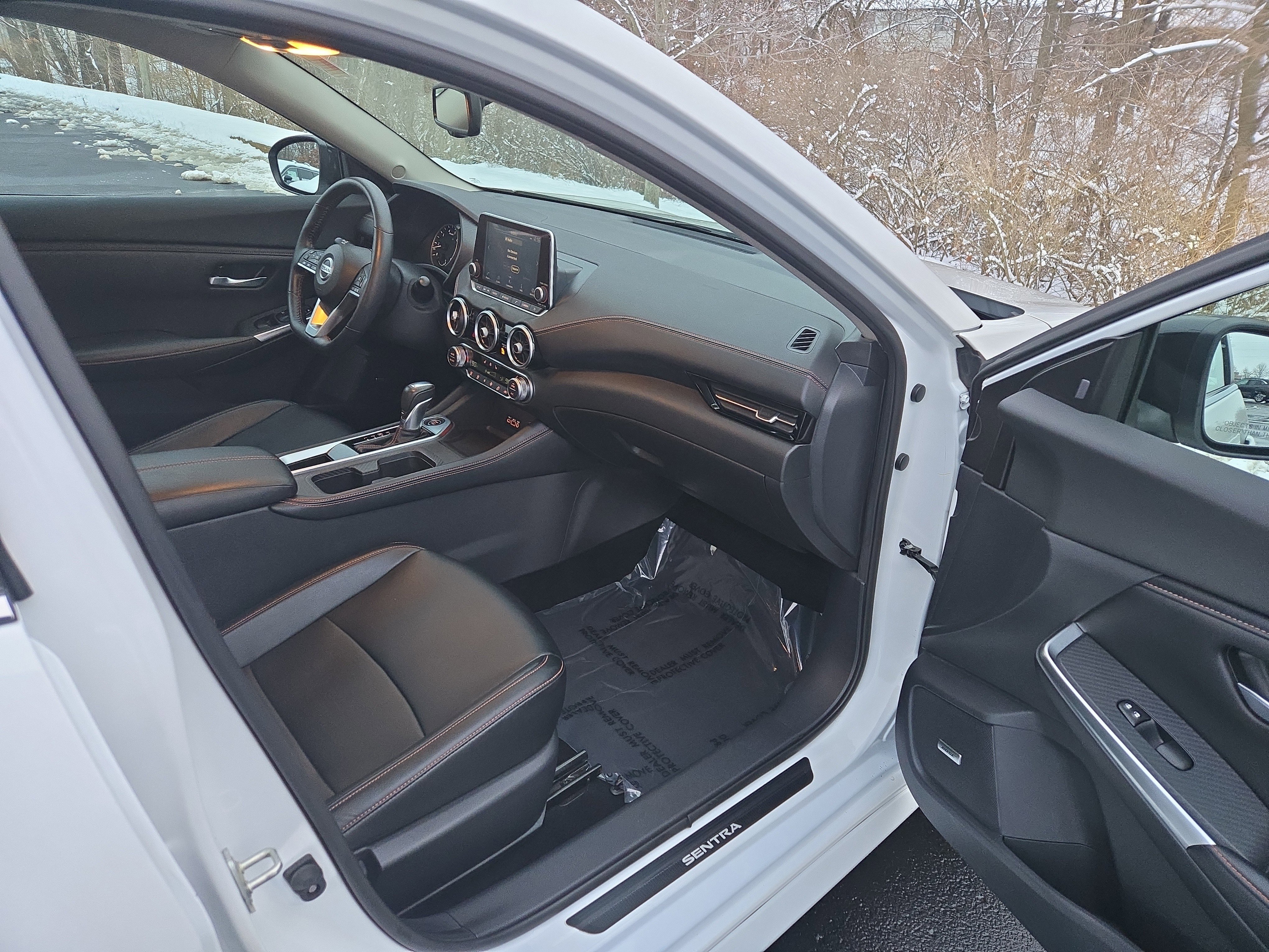 Used 2021 Nissan Sentra SR w/ SR Premium Package image 24