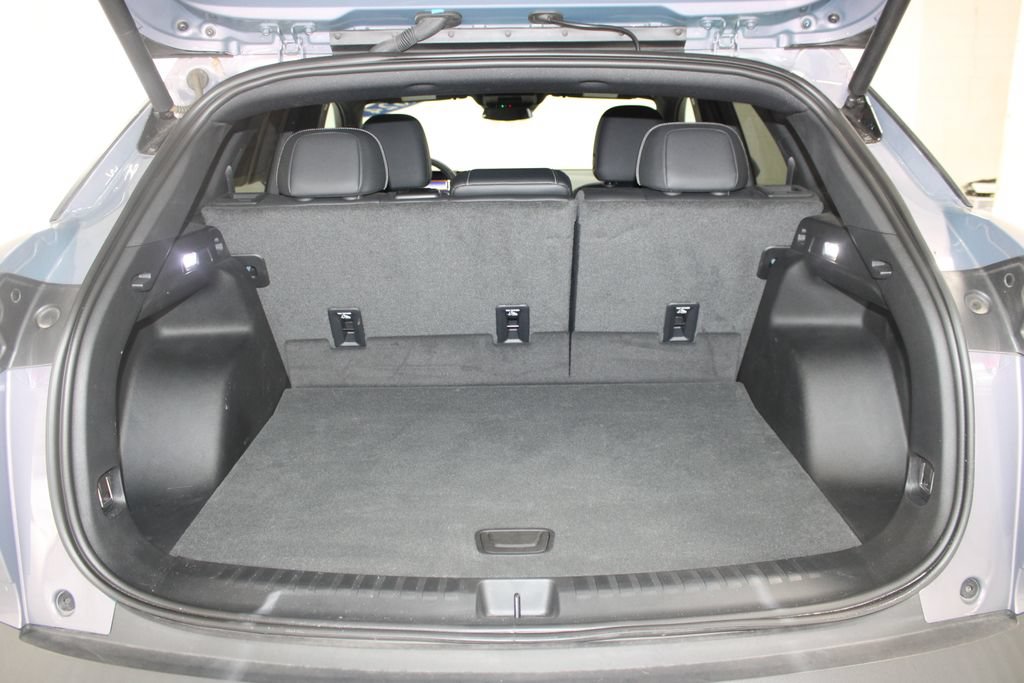 Used 2024 Chevrolet Blazer EV LT AWD/4WD image 28